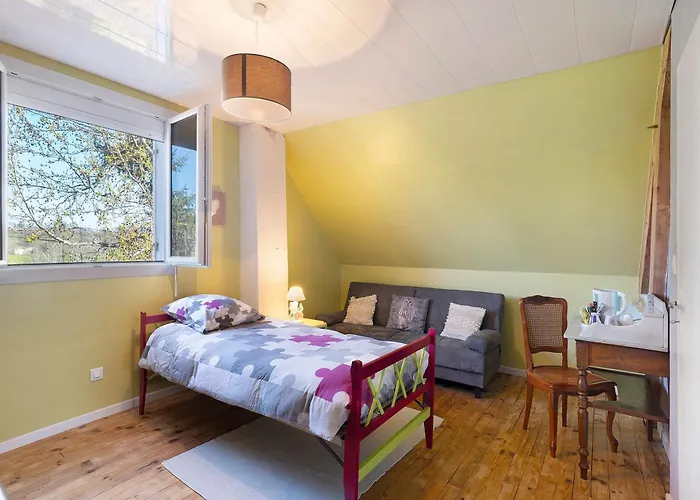 D'hotes L'oree Du Bois Bed & Breakfast